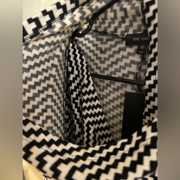 The Limited chevron convertible tunic oversized cardigan size Medium NWT - Picture 3 of 10